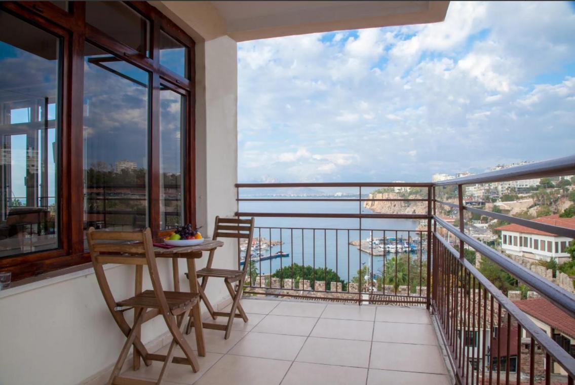 Mavi Avlu - Old Town Apartments Antalya Exteriör bild